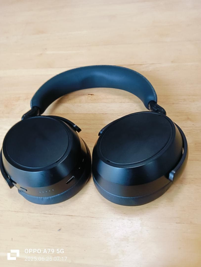 Sennheiser ワイヤレスヘッドホンmomentum4