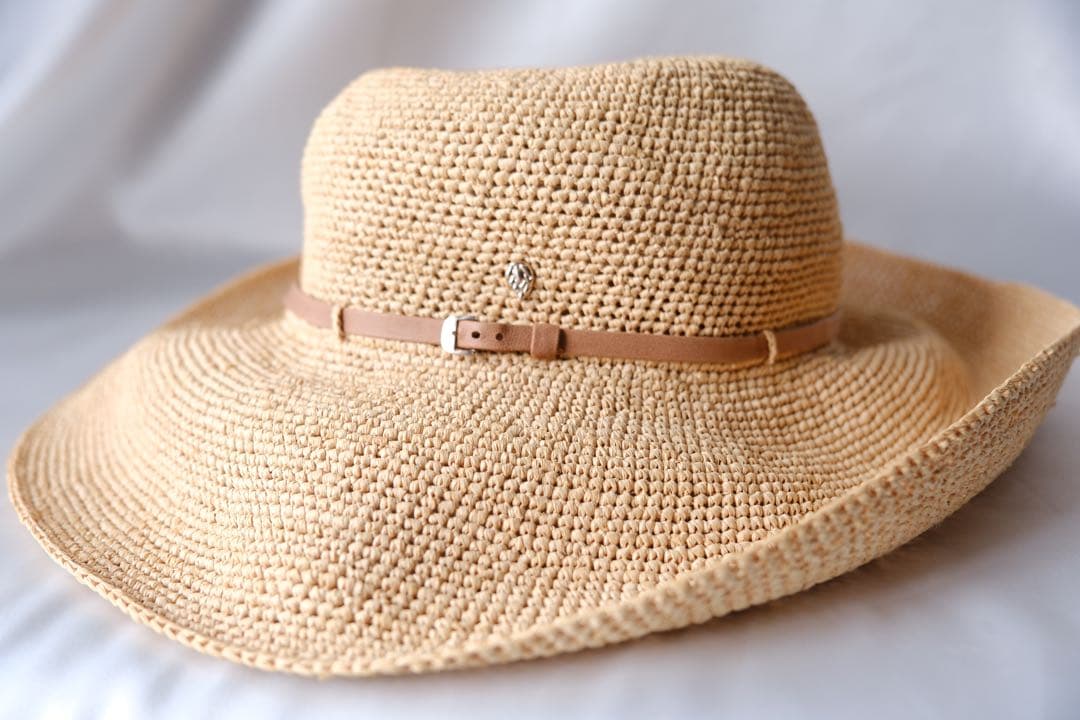 ヘレンカミンスキーベージュ 麦わら帽子レザーバンド付きゴールデンウィークsale