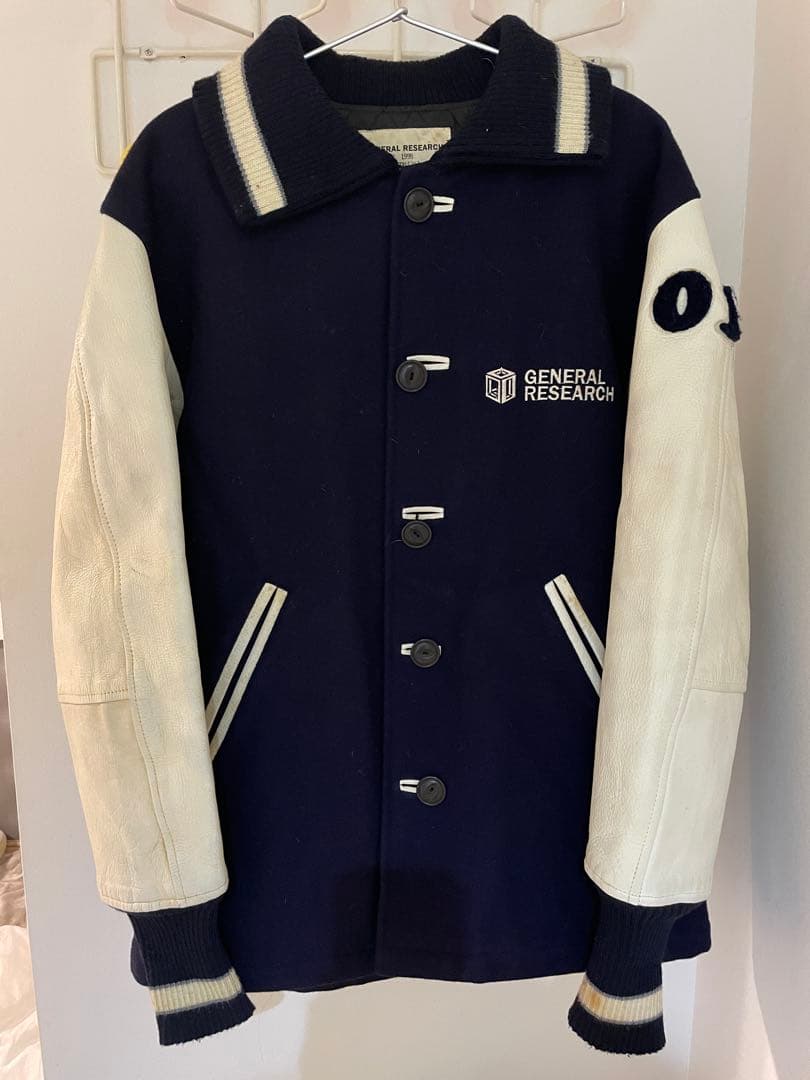 GENERAL RESEARCH スタジャン ネイビー/ホワイト