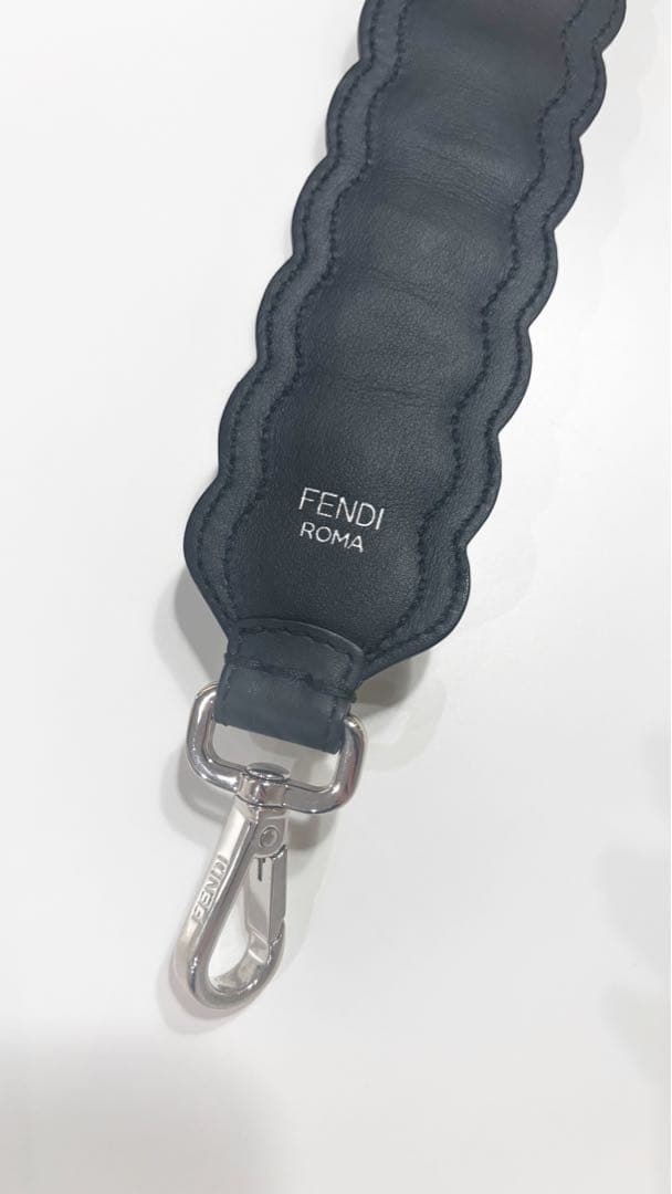 【美品⭐︎】FENDI フェイクパール パイソン ショルダーストラップユー