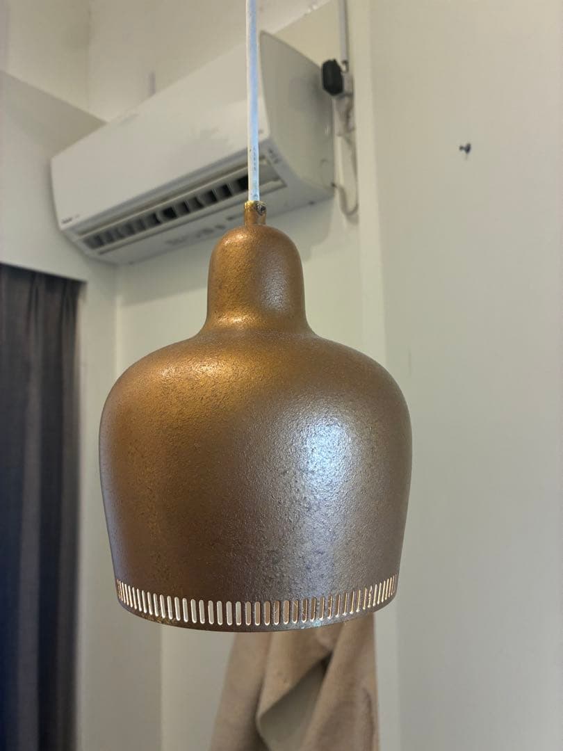 ゴールド 金属製 ペンダントライト