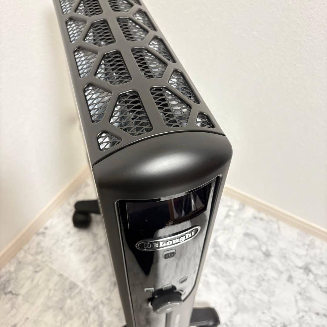 美品✨除菌済み✨リモコン未使用　デロンギ　ヒーター　ブラック　MDHU15-PB