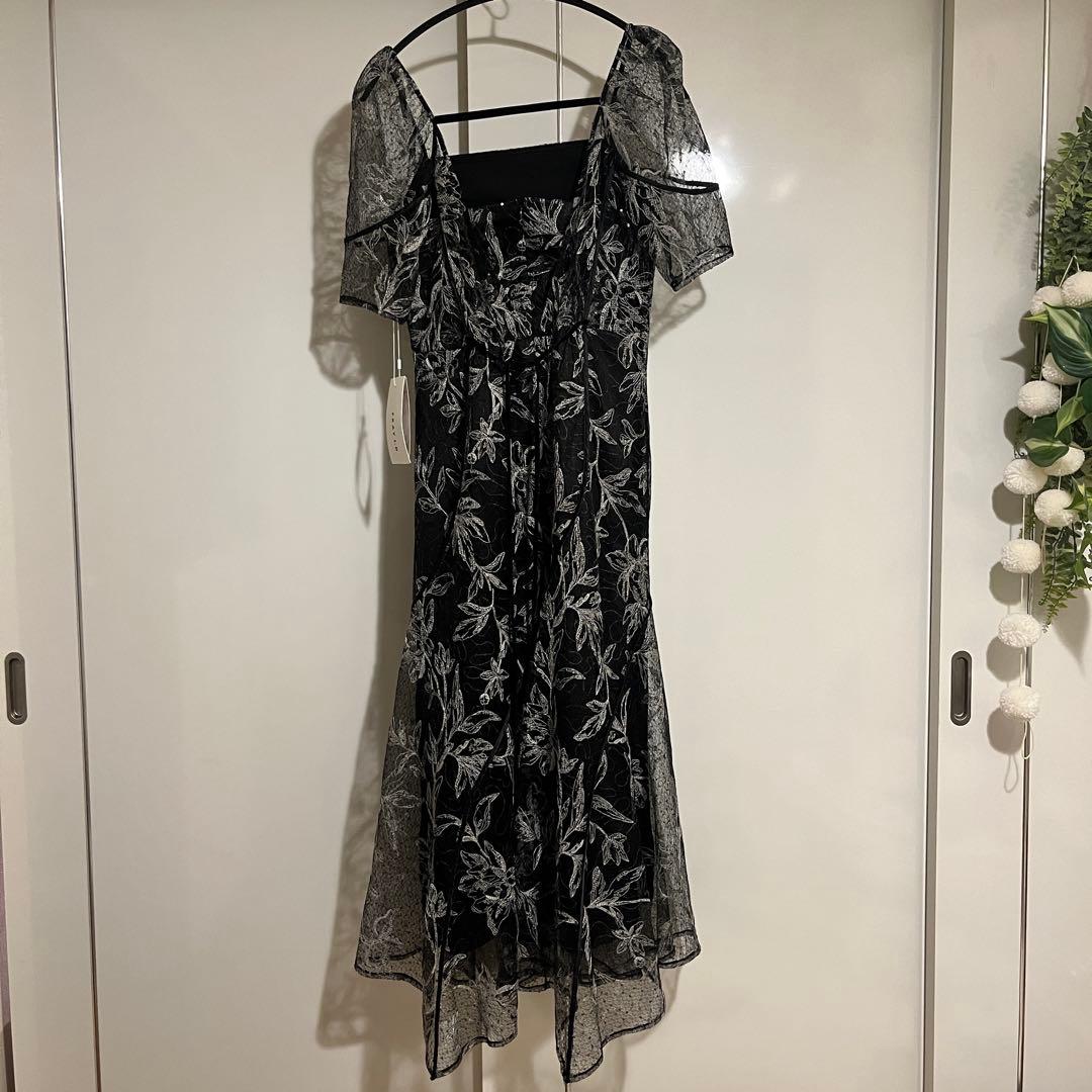 【FRAY I.D】新品タグ付き / M / カーブパネルエンブロイダリードレス