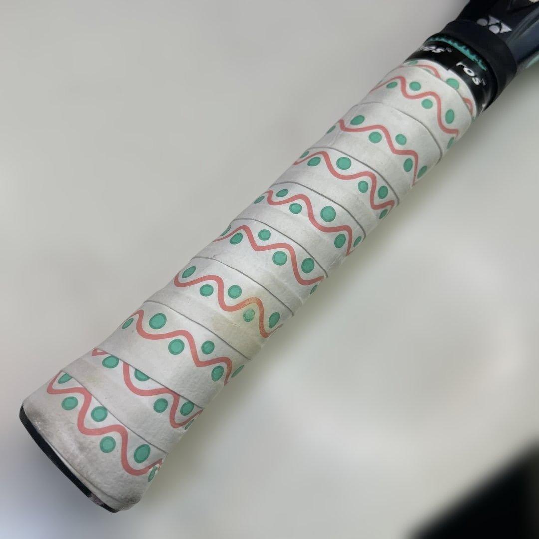 7059【美品】 YONEX Ezone100 2022 G2 テニスラケット