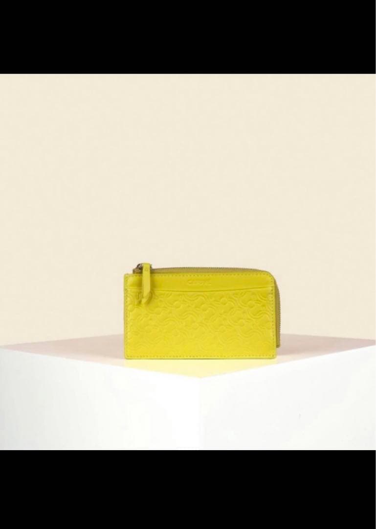 カフネ　C ロック L ジップ カードホルダー