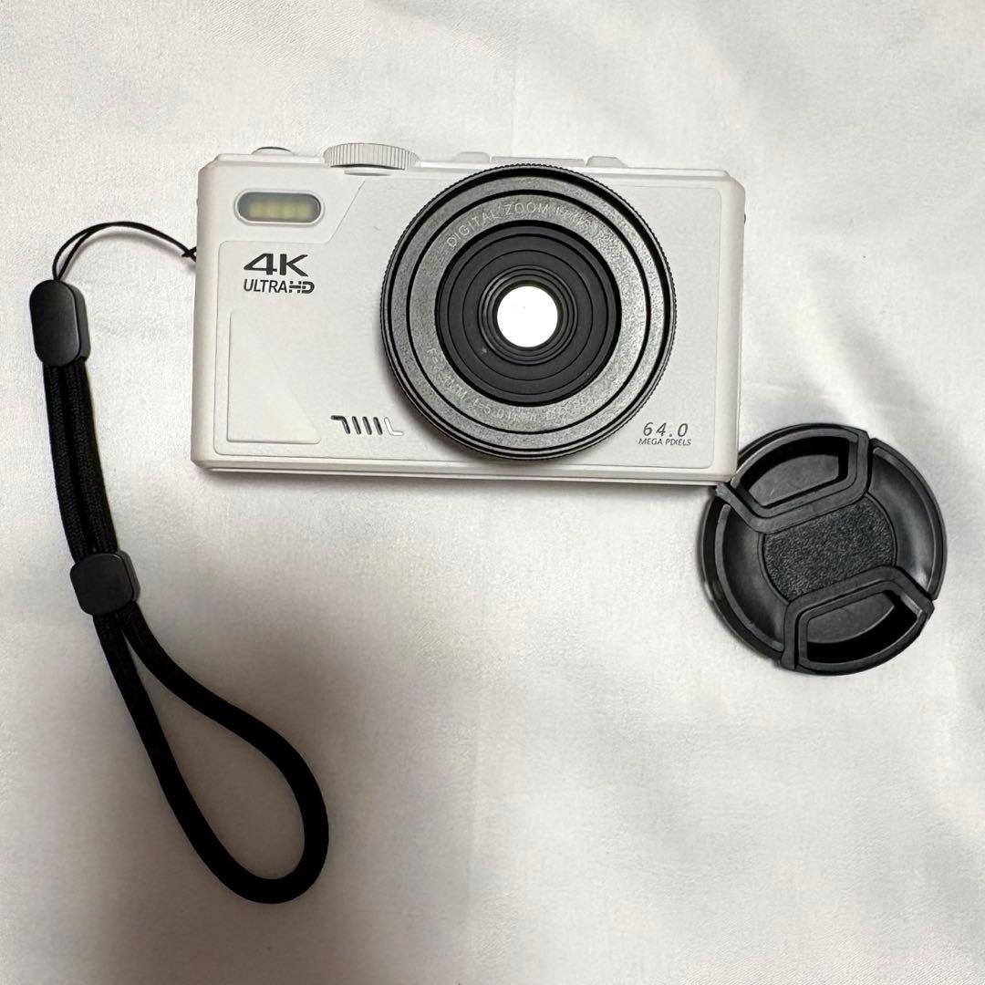 デジカメ SDカード・充電器ケーブル付き