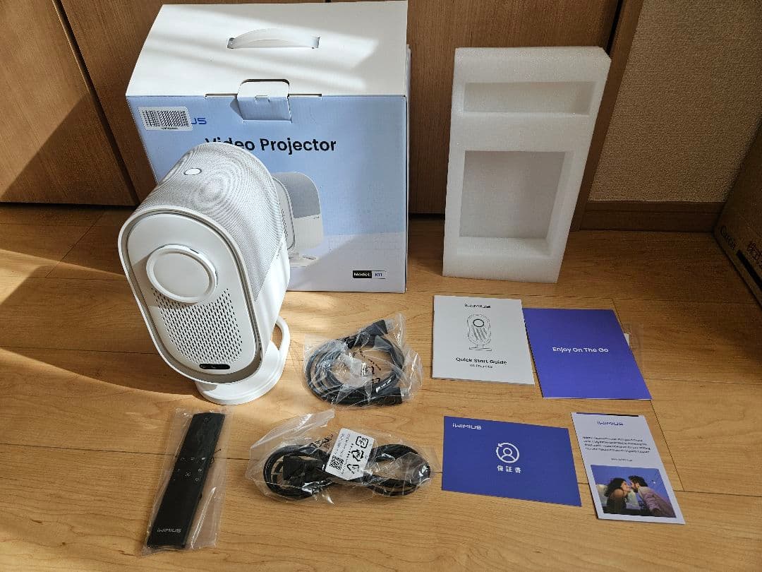 【新品同様】iWiMiUS K11 プロジェクター オートフォーカス 高音質