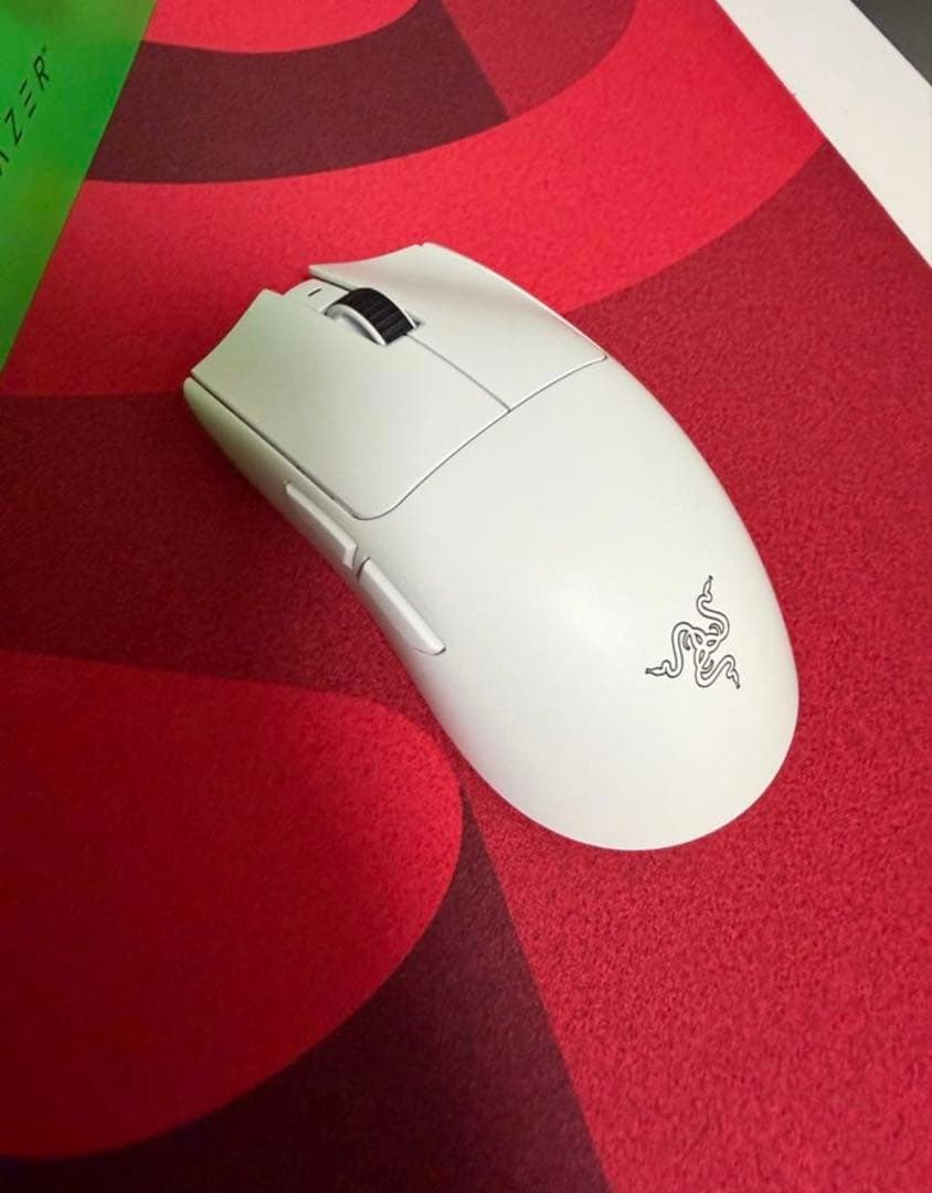 Razer Viper V3 Pro White Edition 本体