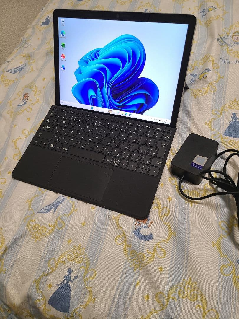 Windowsタブレット本体 Surface GO2 model:1926 Core M3 8GB/128GB