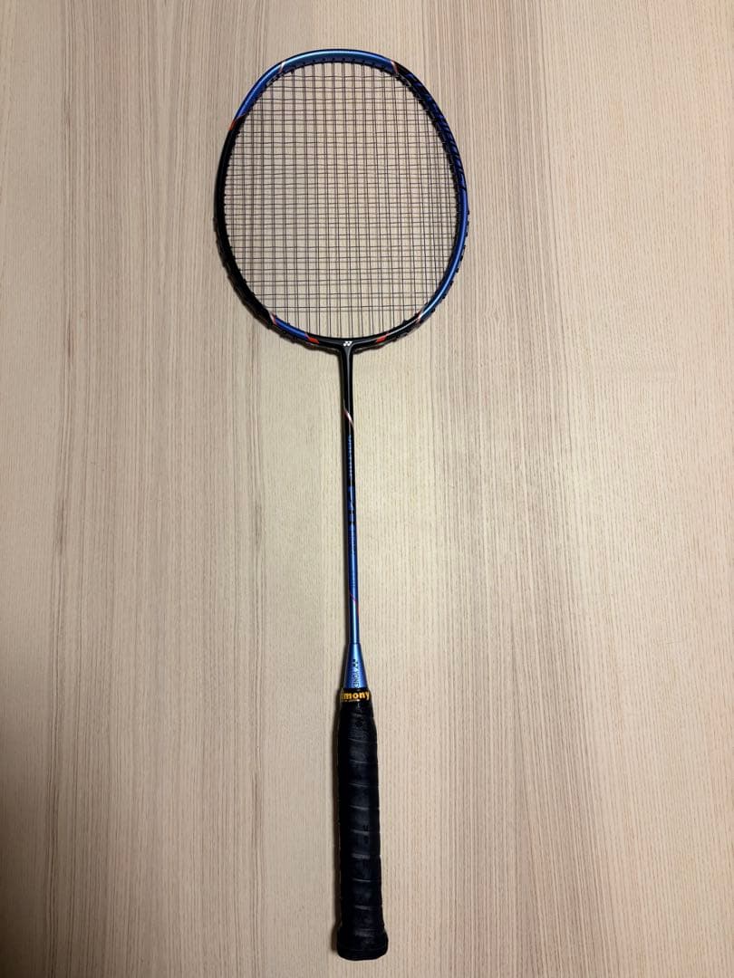 美品 ヨネックス バドミントンラケット VOLTRIC FB F G5 保証書付