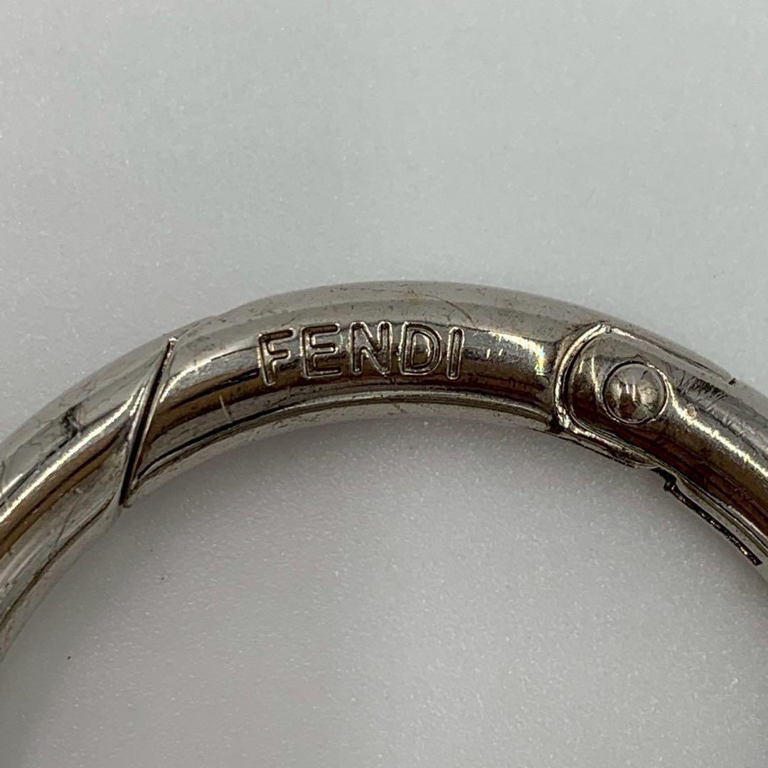 美品 フェンディ スペースモンキー ズッカ柄 FF キーホルダー バッグチャーム