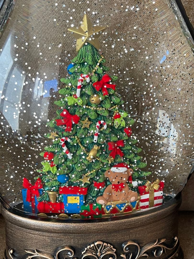 【迫力満点！】クリスマス　ランタン型　スノードーム　ウォーターグローブ　ライト