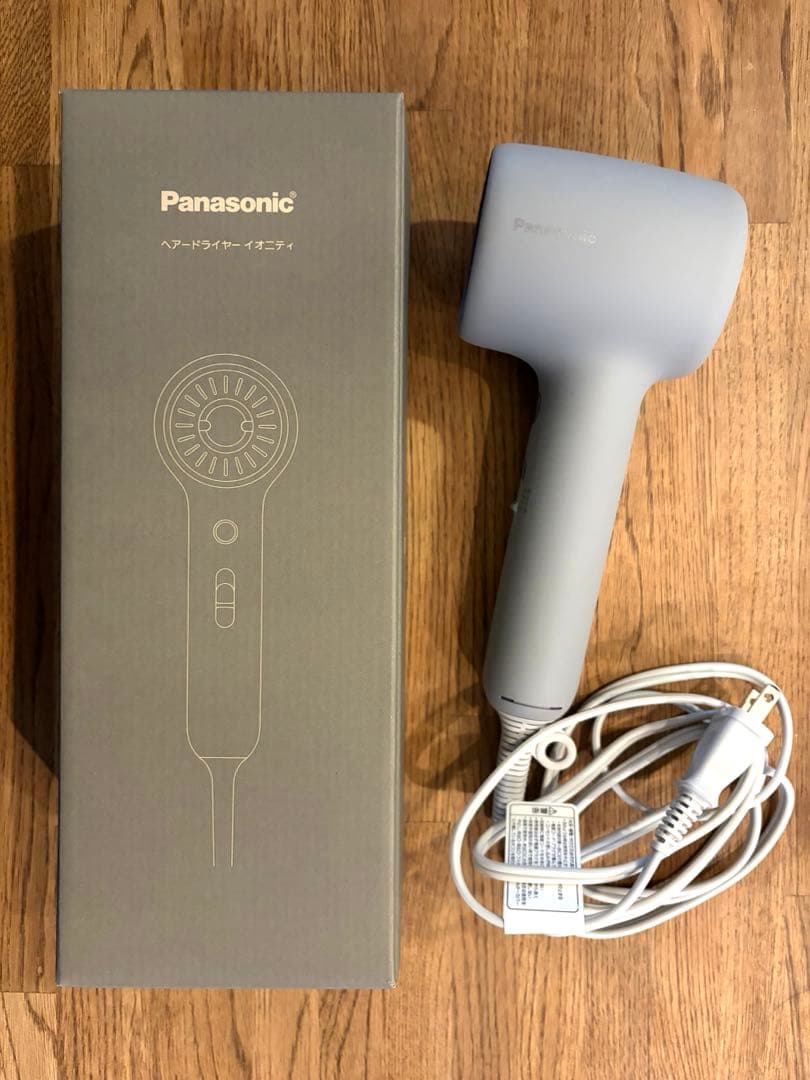 【美品】Panasonic ヘアドライヤー EN-NE8N -H モダングレー