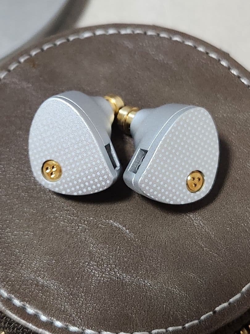 moondrop 水月雨 Aria 2 リケーブル可能イ ヤホン シルバー