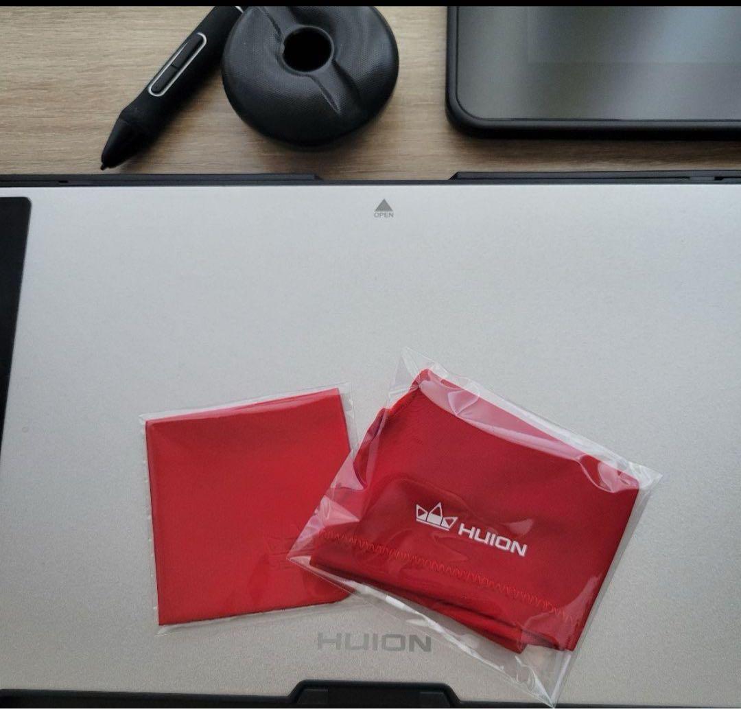 【美品】HUION 液晶タブレット