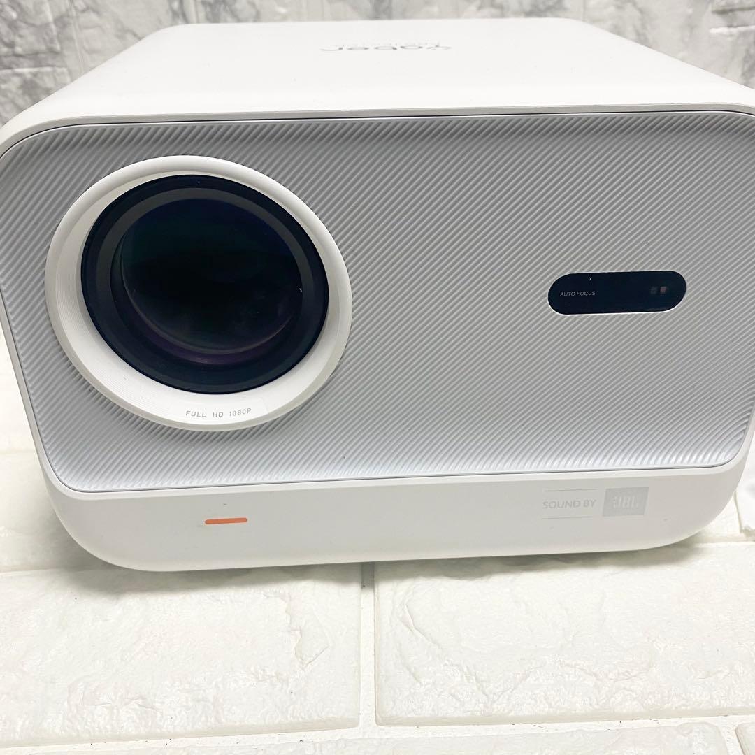 HA DINH HIEU様JBLスピーカー搭載 Yaber L2sプロジェクター