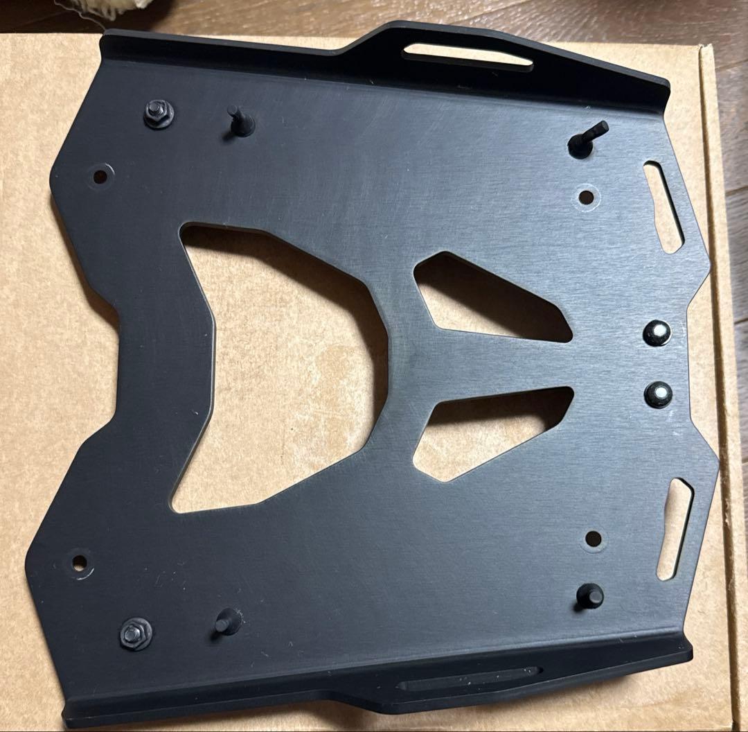 モノキー専用ベースプレート GIVI SRA5143  R1300GS