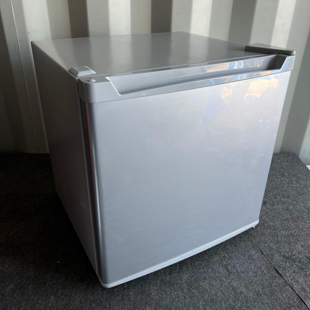 B13美品✨　アイリスオーヤマ　小型冷蔵庫　シルバー　新生活応援✨