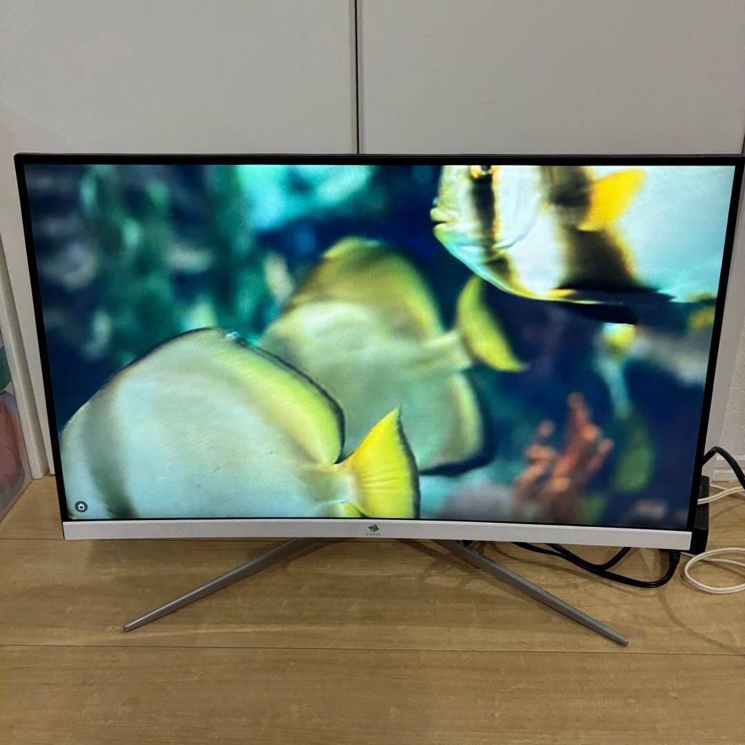安い！Z-Edge湾曲ゲーミングモニター 24型 75Hz スピーカー　美品