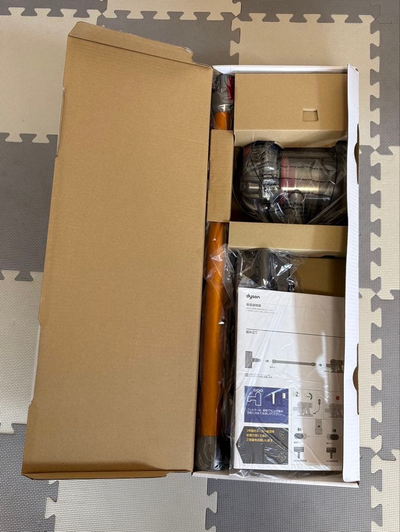 【中古】Dyson V8 Fluffy SV10FF フルセット