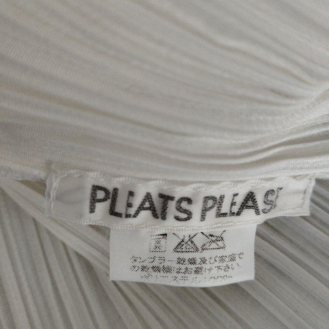 未使用に近い プリーツプリーズカットソー半袖