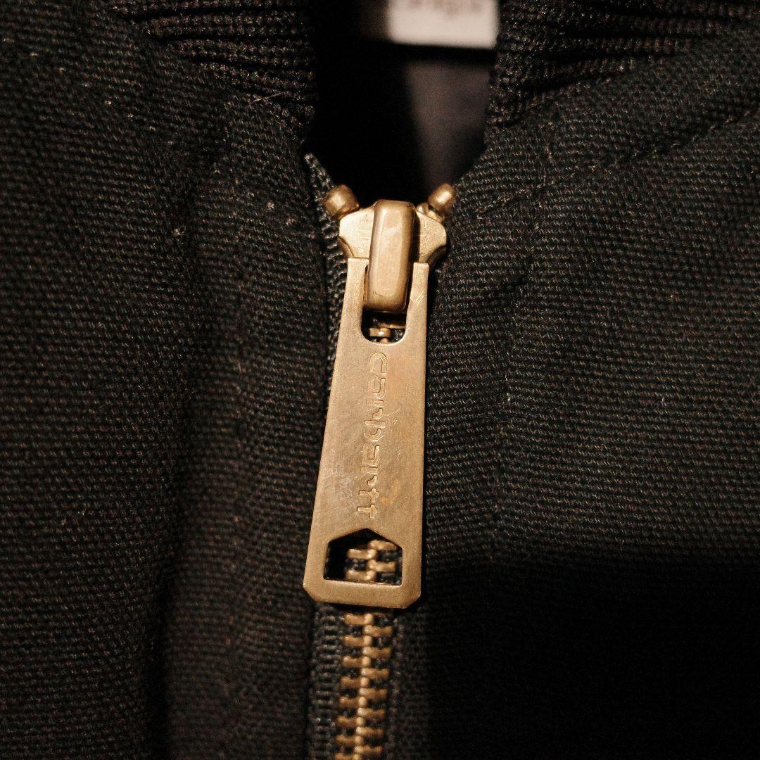 Carhartt ダックベスト 企業