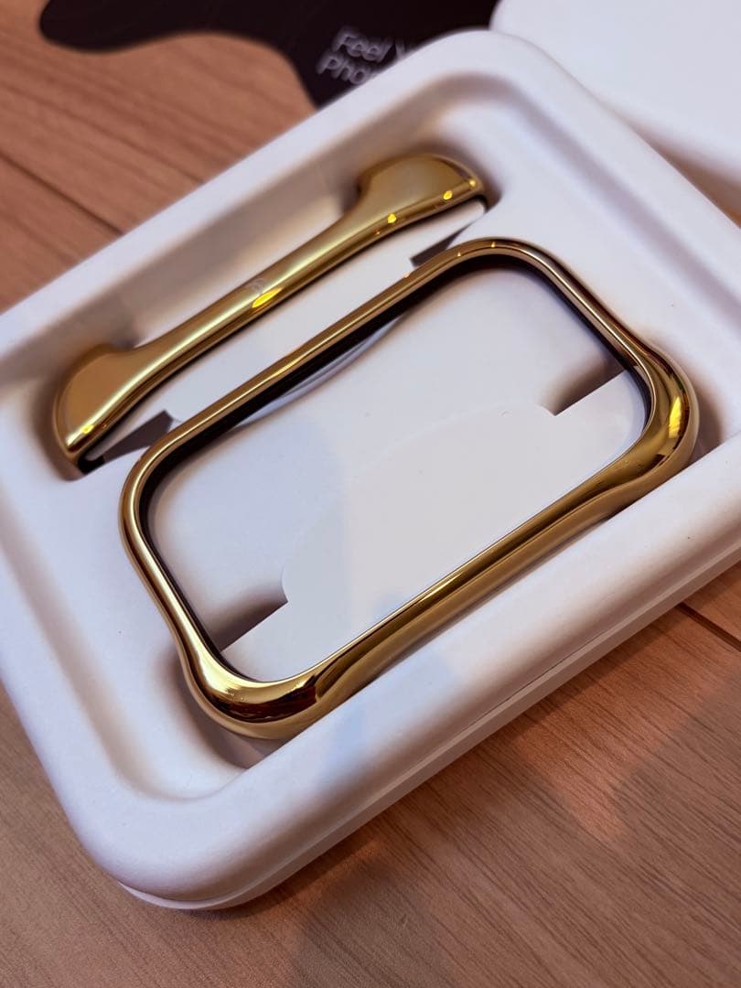 Arc Pulse ミラーゴールド　iPhone17promax専用　新品同様