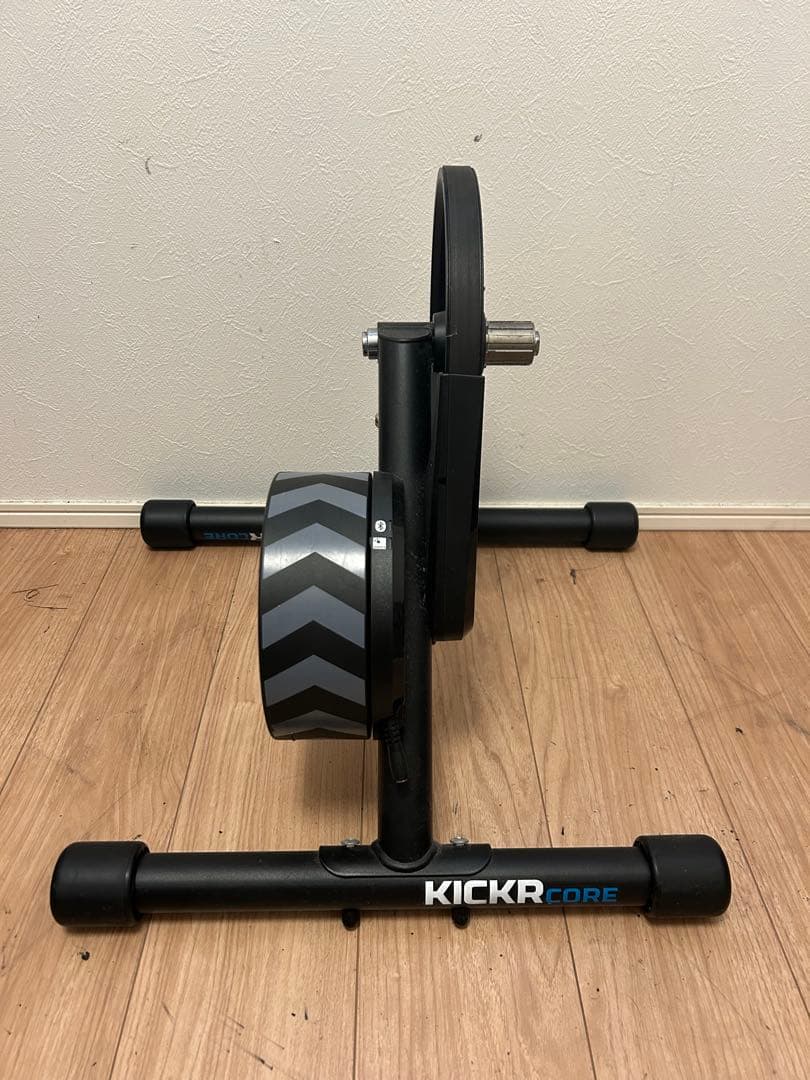 Wahoo KICKR core スマートバイクトレーナー