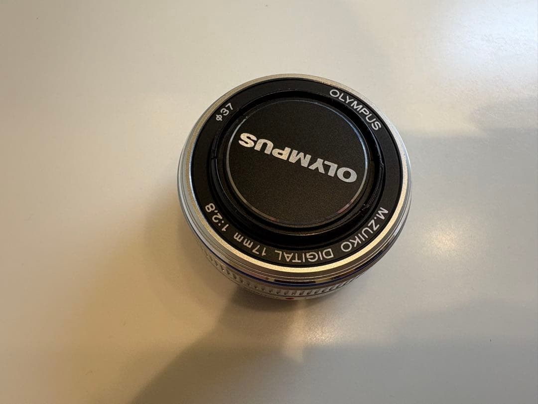 M.ZUIKO DIGITAL 17mm f/2.8 パンケーキレンズ