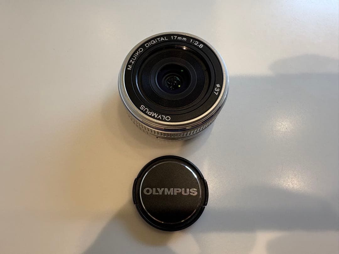 M.ZUIKO DIGITAL 17mm f/2.8 パンケーキレンズ