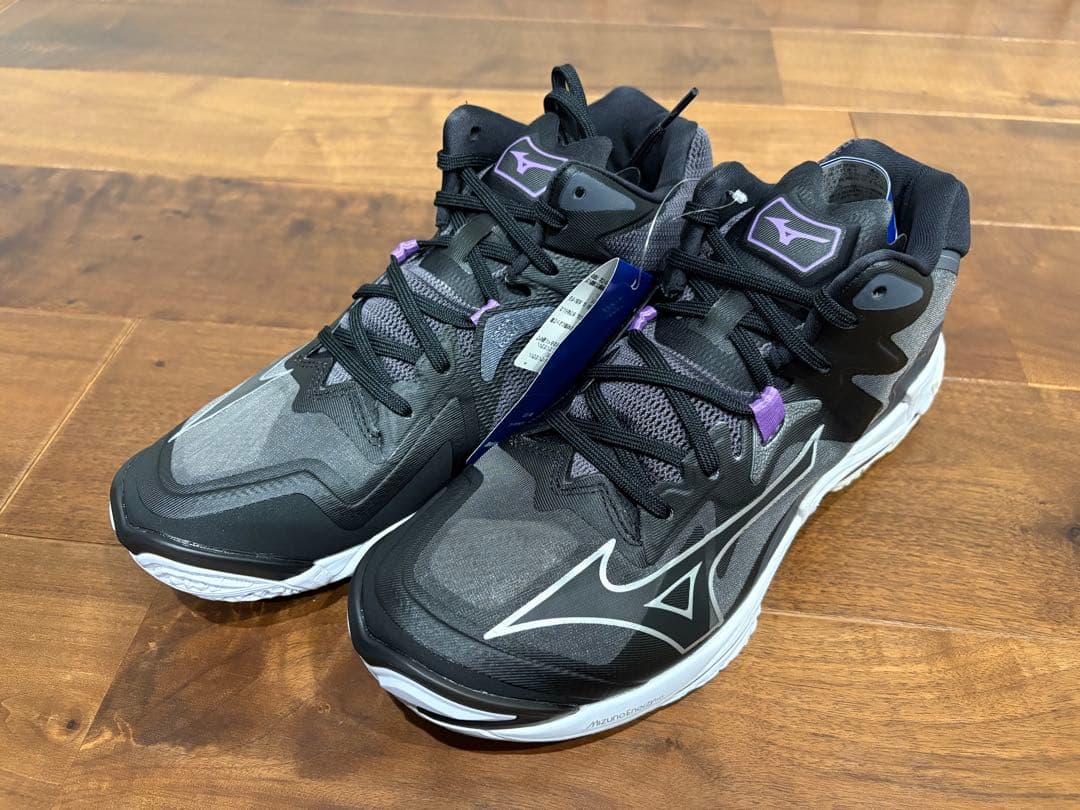 新品 ミズノV1GA2405 ウエーブライトニング Z8 MID 27.5㎝