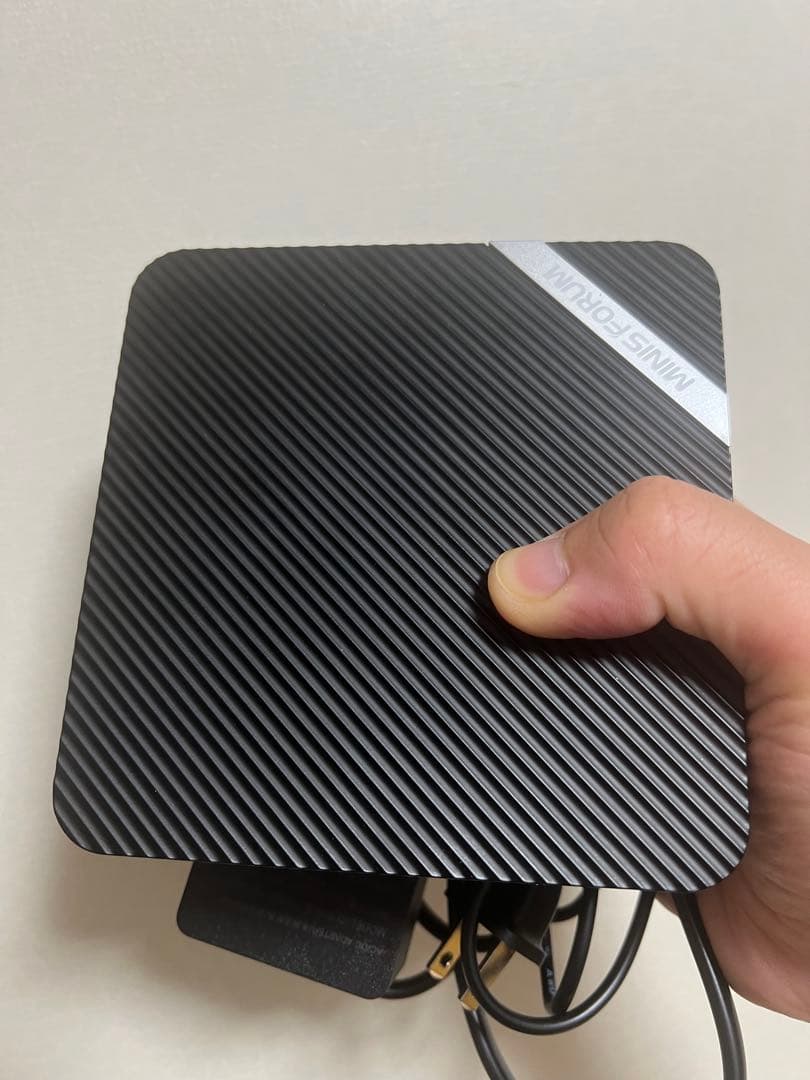 minisforum UM560 XT ジャンク品