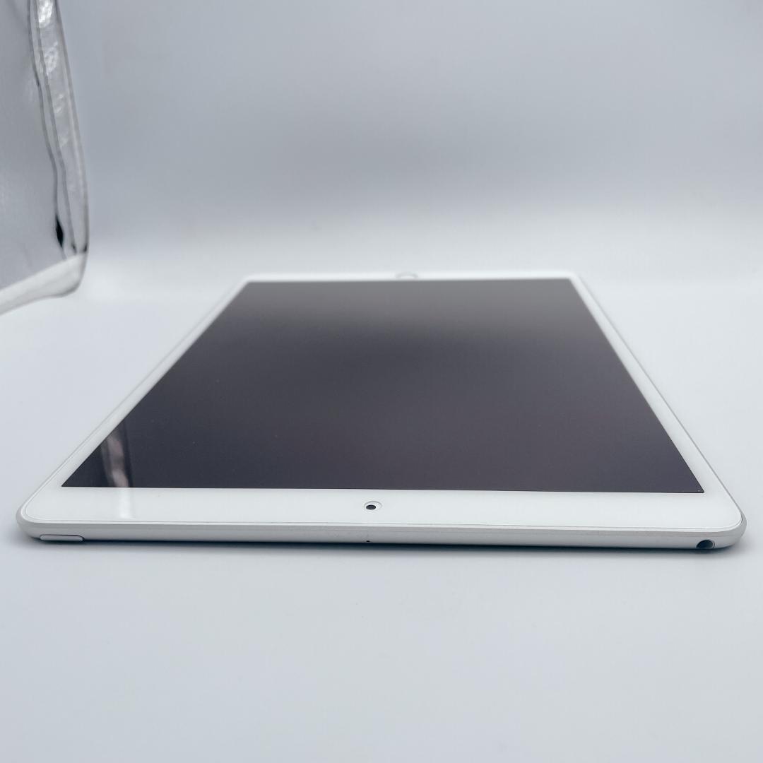 【極美品】iPad Air 第3世代 Wi-Fi A2152 シルバー 64GB