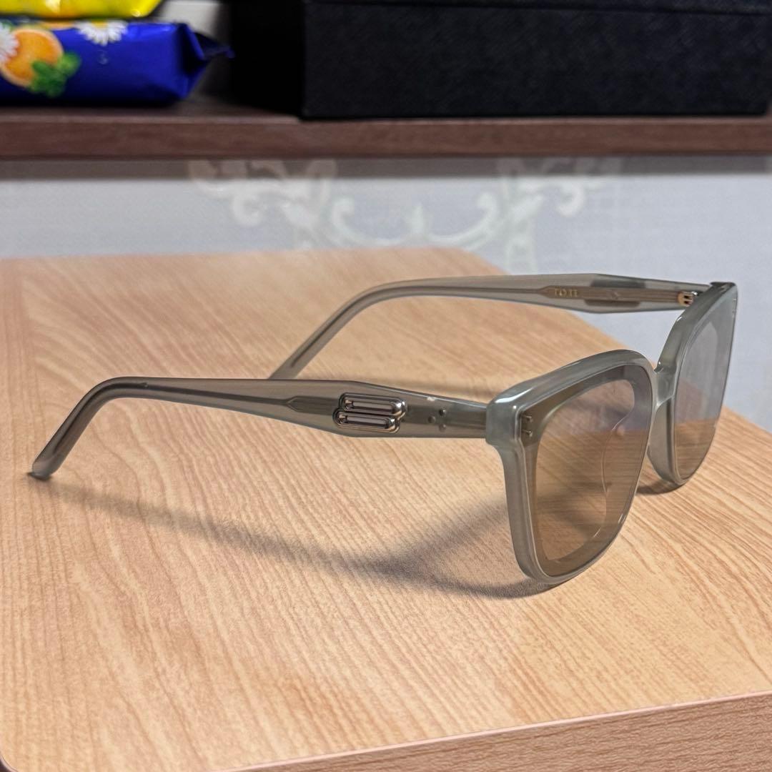 た*ル様 【訳ありお得】 Gentle Monster TOTE グレー