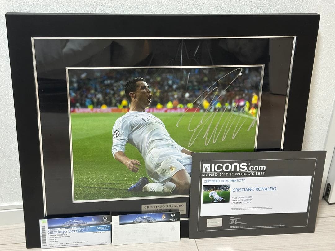 クリスティアーノロナウド　直筆サインフォト　チケット２枚