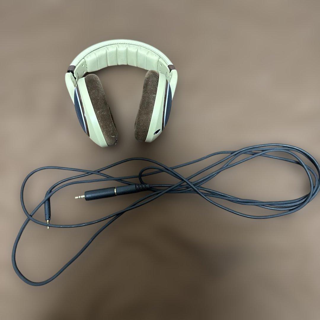 ヘッドホン HD598