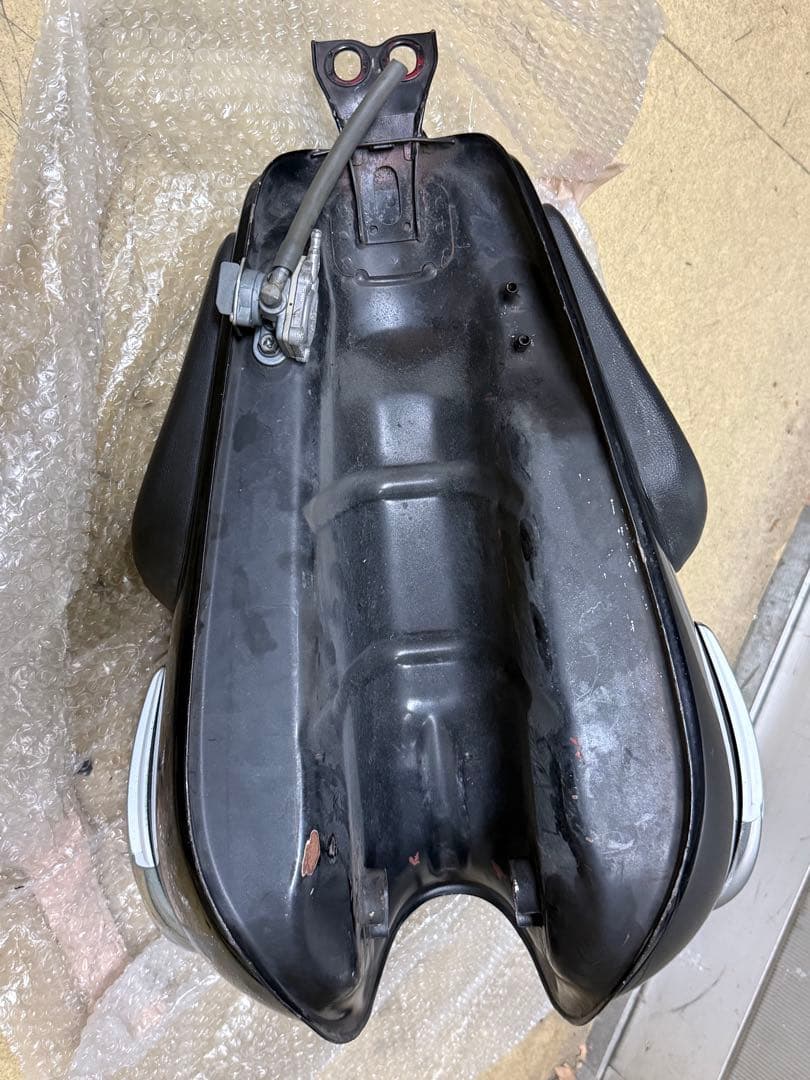 W650 純正タンク ブラックW400 W800