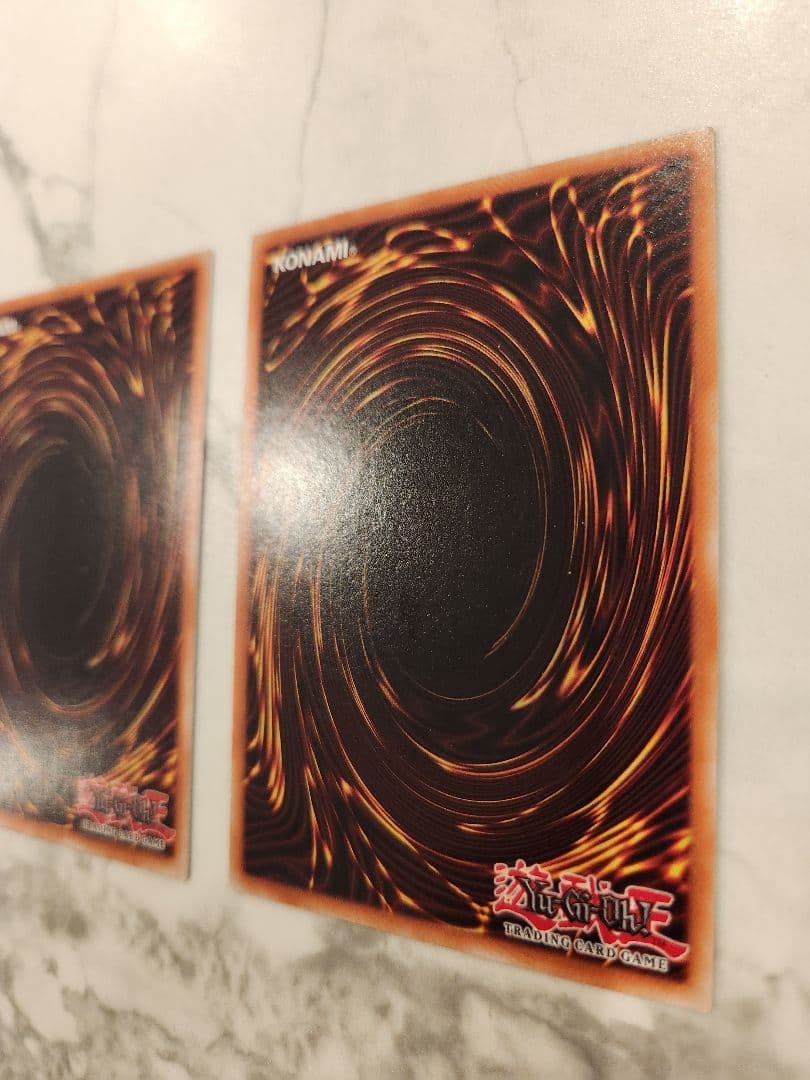 《美品》ブルーアイズホワイトドラゴン レリーフ & ダークマジシャン レリーフ