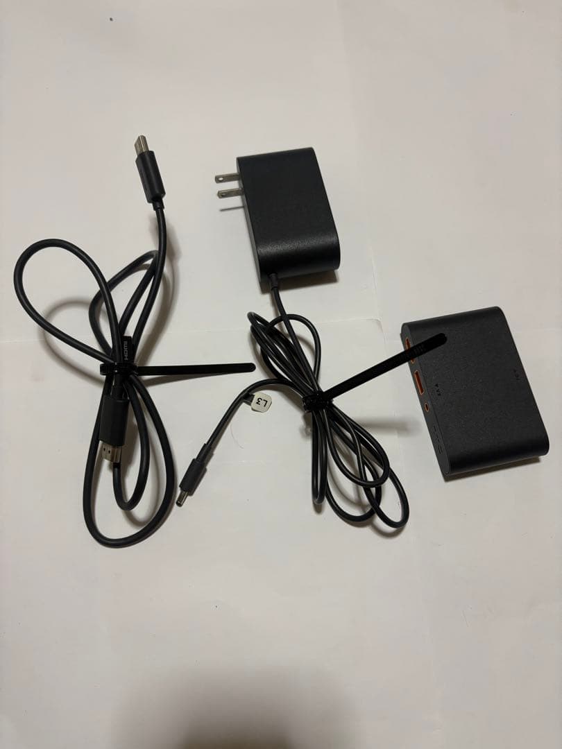 HTC VIVE VRヘッドセット 本体と付属品