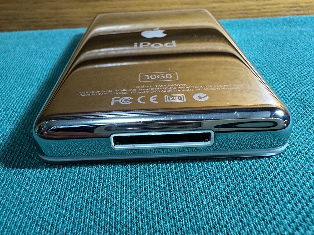 きれいiPod Classic 5.5世代 MA444 30GB新品のバッテリー