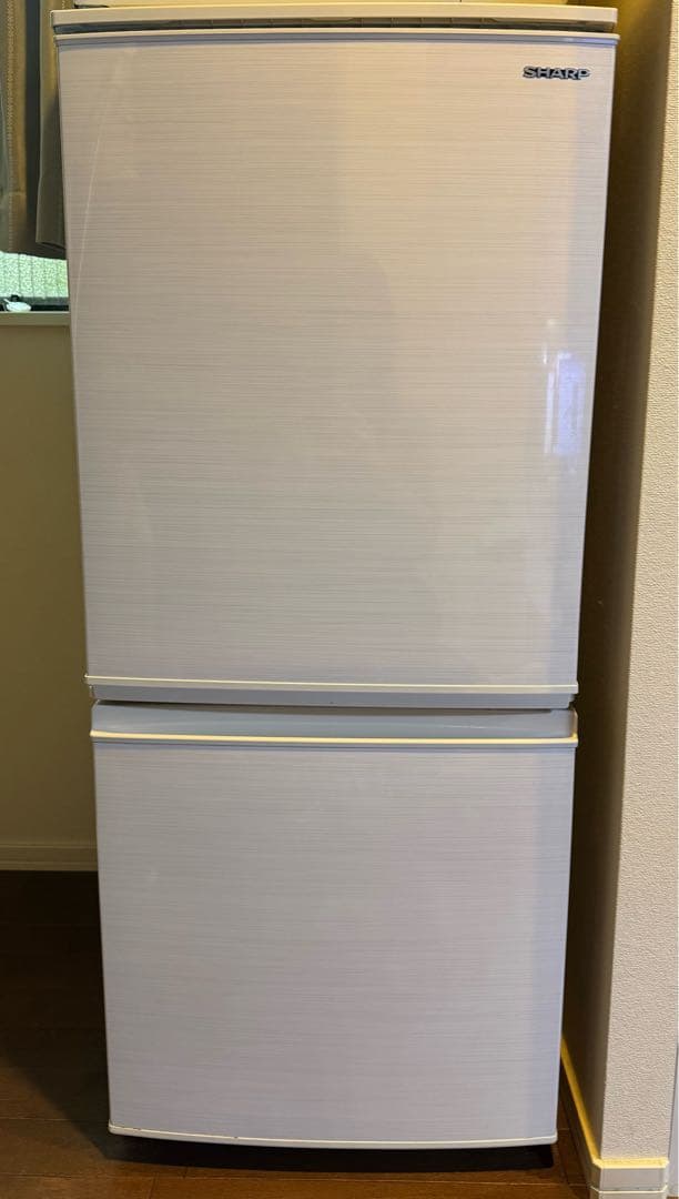 SHARP 冷蔵庫 SJ-D14E-W 137L 2019年製