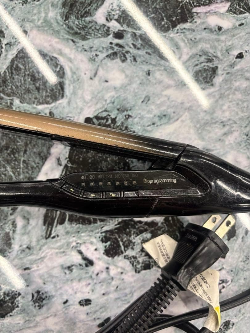 ヘアビューロン　ストレートアイロン4DPlus