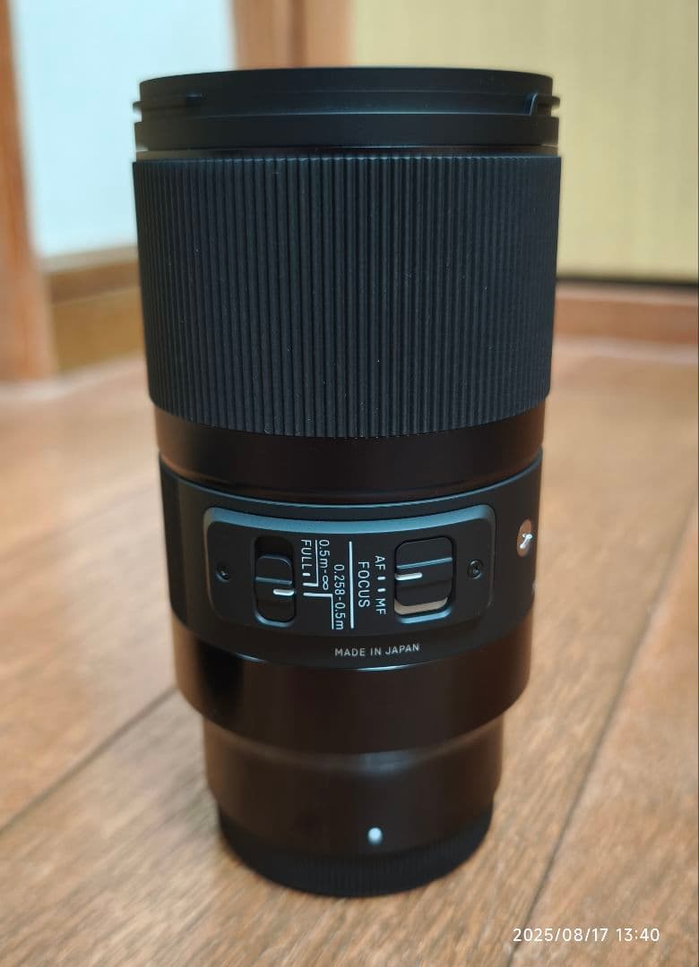 SIGMA 70mm f2.8 DG MACRO 49ミリ径　ソニーEマウント用