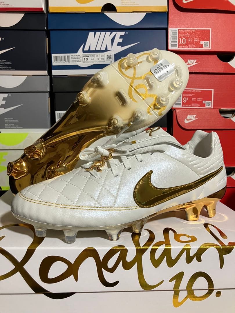 Ronaldinho × Nike Tiempo Legend FG