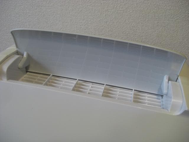 ◆SHARP/シャープ　衣類乾燥除湿機　CV-P71 ホワイト◆