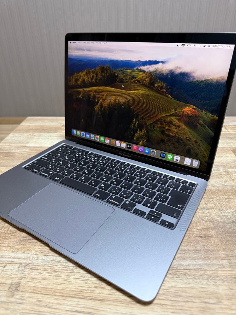 MacBook本体 Apple MacBook Air M1, 2020 8GB 256GB