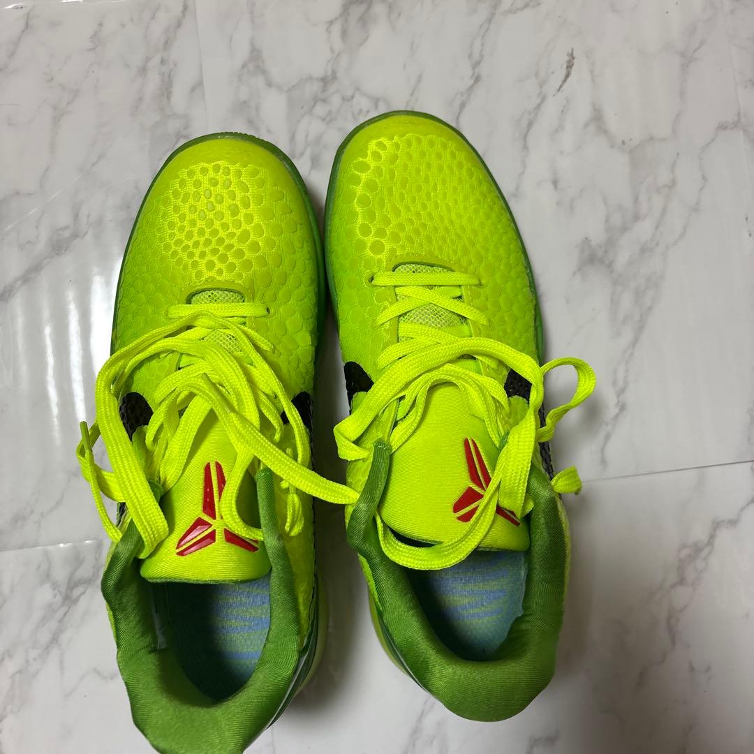 コービー・ブライアント バスケットシューズ 蛍光イエロー