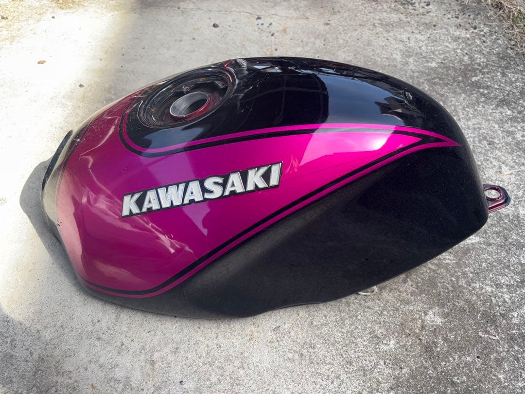 Kawasaki タンク 黒/ピンク