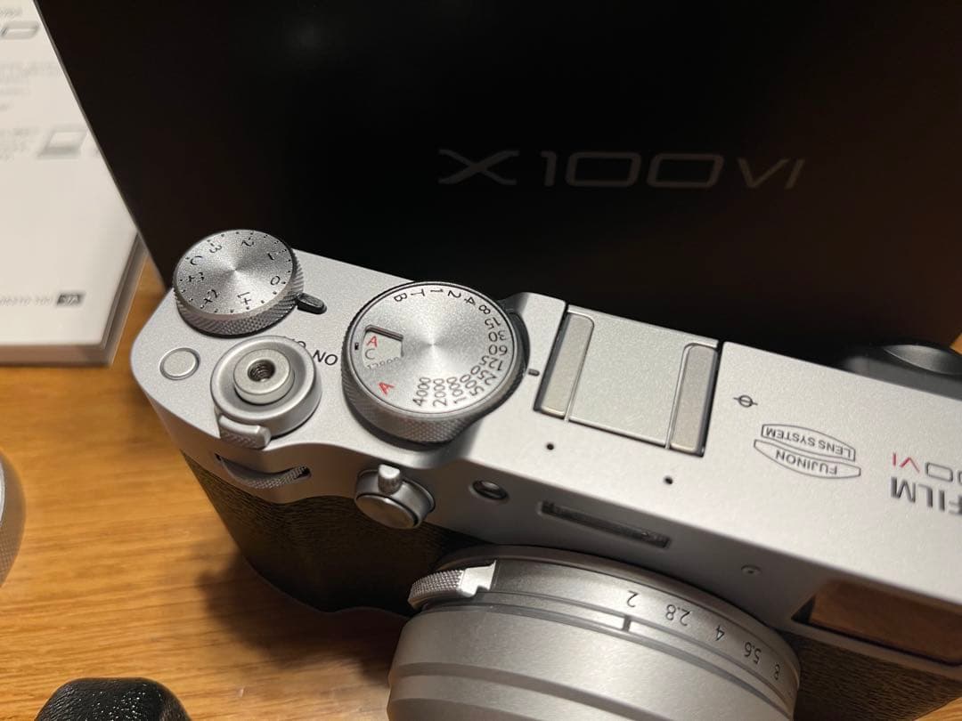 【ショット数600回】FUJIFILM x100ⅵ シルバー アクセサリー多数