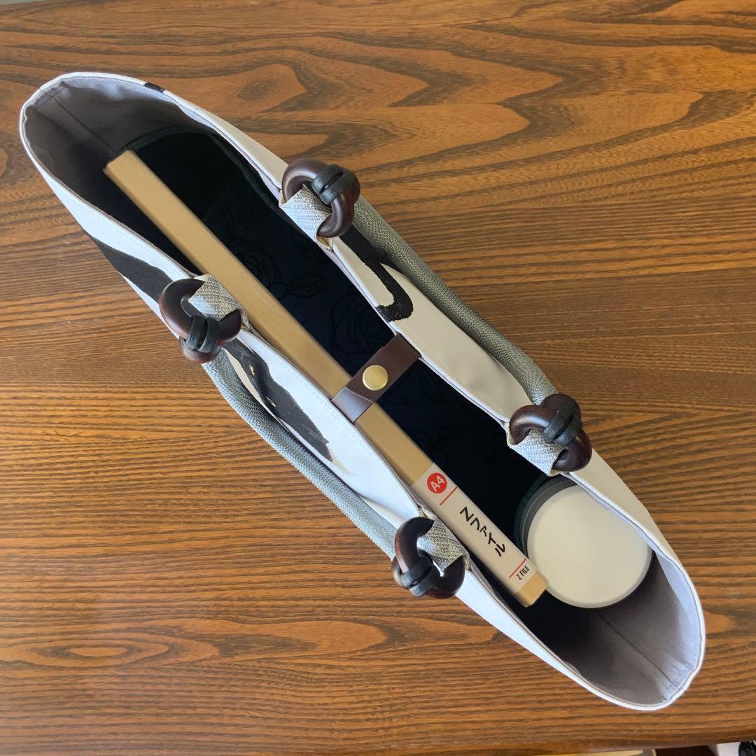 A4サイズ対応　帯　猫と蝶々　リメイク　江戸打紐ハンドルバッグ